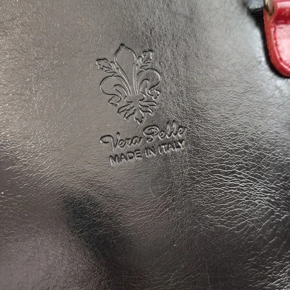 Vera Pelle Black Red Crossbody Bag 7" X 6.5" X 3 - Picture 10 of 10